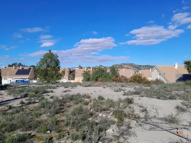 TERRENO URBANO A LA VENTA EN BENAGUACIL — 7
