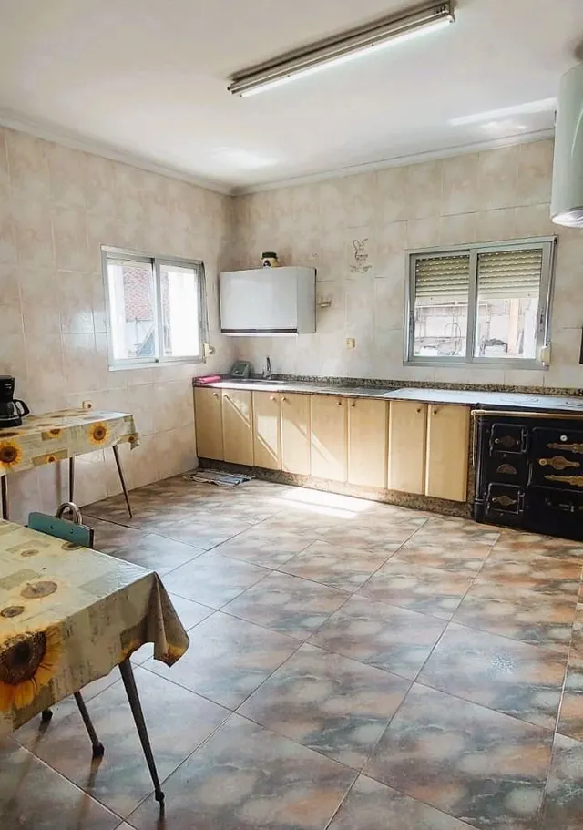 Amplia Casa con Terreno en Posada del Bierzo por solo 82.900€ — 9