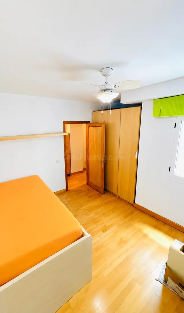 Alquiler de temporada | amplio piso exterior -  cerca de zona triana — 9