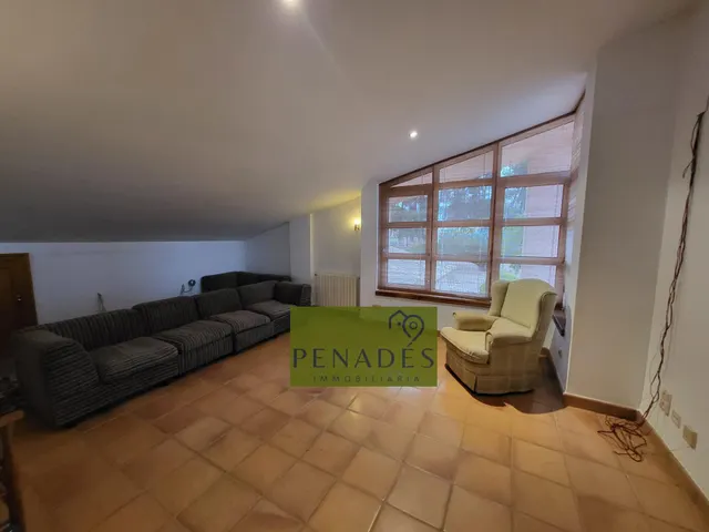ESPECTACULAR CHALET MUY CERCA DEL PUEBLO — 33