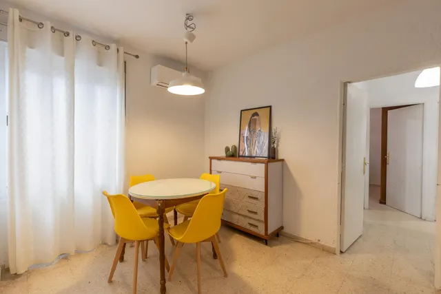 Piso ideal para inversión con alta rentabilidad junto a facultades de  Cartuja en Granada — 2