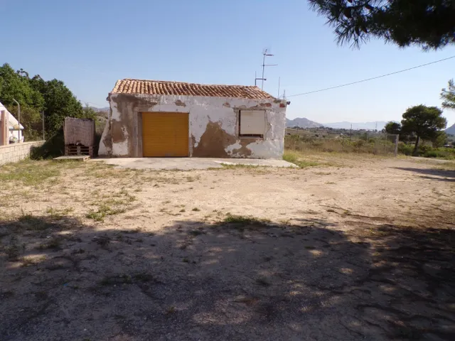 PARCELA CON CASITA — 6