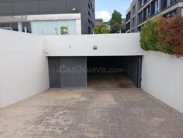 Garaje en venta en CL CHARLES ROBERT DARWIN - foto 2