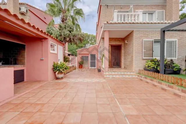 Chalet independiente en montecolorado | 400 m2 de parcela a solo 15 minutos de Valencia — 16