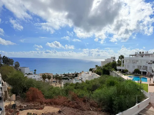 Piso de 3 dormitorios con vistas al mar y piscina — 22