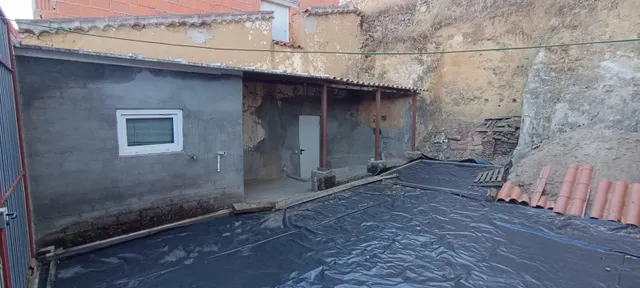 CASA EN VENTA EN VENIALBO (ZAMORA), 2 DORMITORIOS, BAÑO, PATIO Y BODEGA... — 4