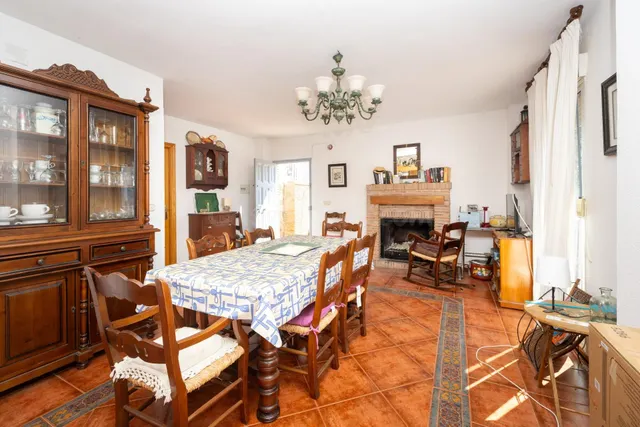 FINCA URBANA ÚNICA CON DOS VIVIENDAS EN GÜÉJAR SIERRA - foto 3