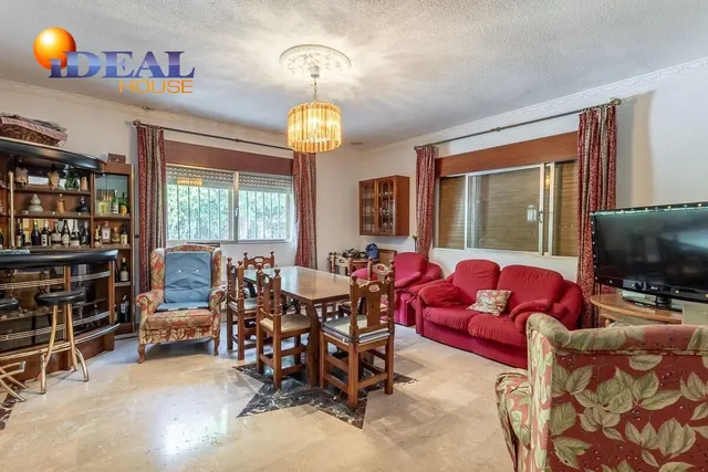 Espectacular Chalet en Ogijares - Ideal para Familias — 17