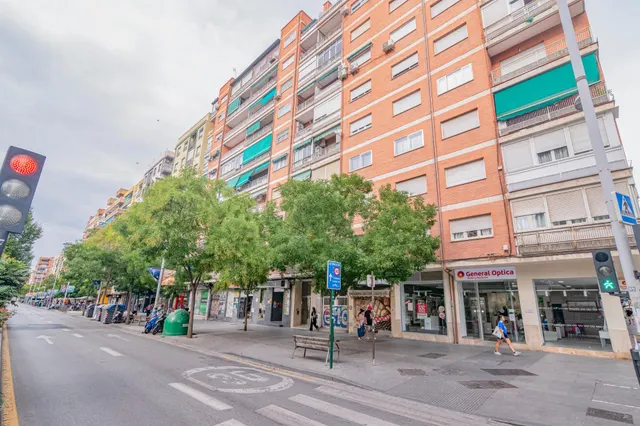 OPORTUNIDAD EN ALQUILER DE ESTUDIO EN CAMINO DE RONDA — 22