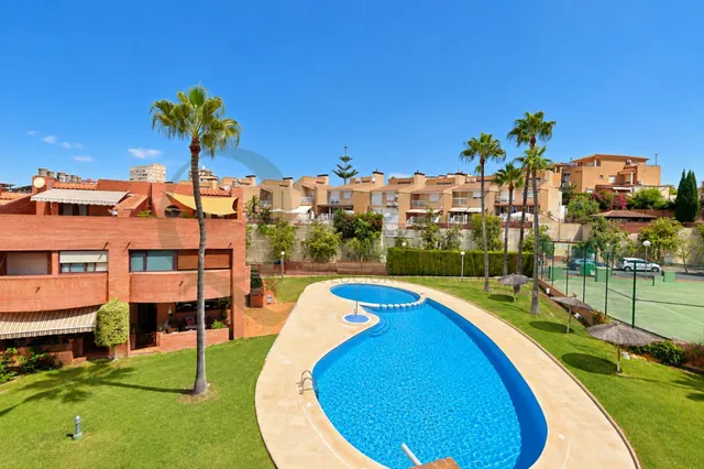 Chalet adosado con terrazas en Cabo de las Huertas, a pocos pasos del mar — 33