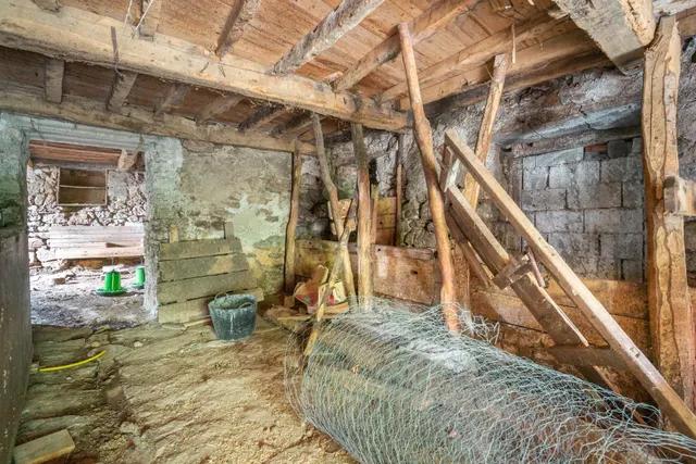 Casa, cuadra, pajar y fincas en venta en babia — 14