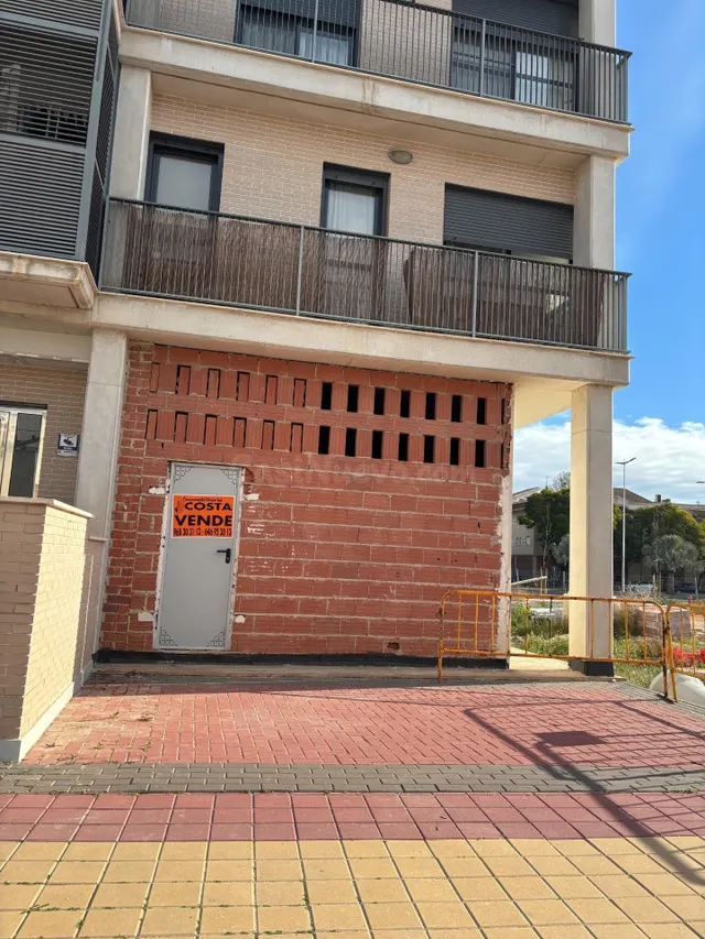 LOCAL COMERCIAL EN AVDA REINO DE MURCIA - foto 2