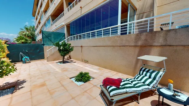 Exclusivo Apartamento de 3 dorm. en Albir — 10