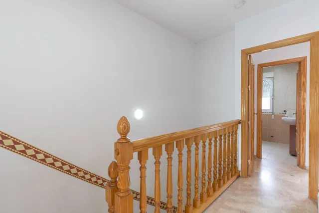Casa adosada en la entrada de Ogijares — 6