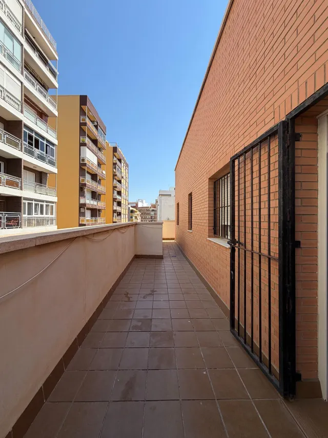 ÁTICO DÚPLEX CON VISTAS AL MAR — 7