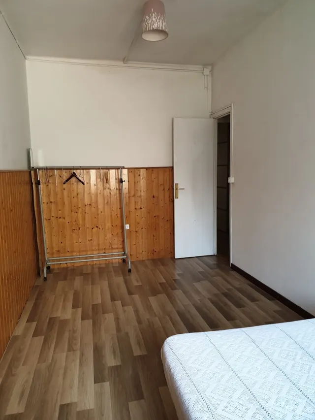Ático con terraza de 20 m2 , tres habitaciones — 13