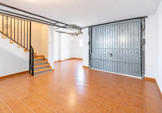 Adosado con Patio y Garaje en Belicena — 24