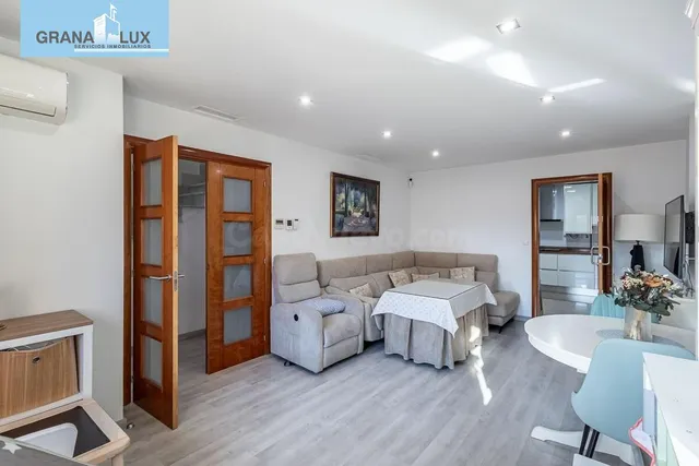 Amplia casa de 182 m2 con patio, gran sótano y a menos de 5 minutos del metro — 5