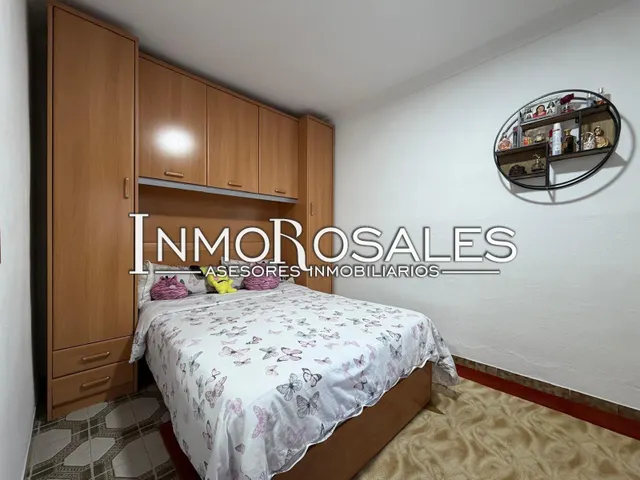 Piso 2 dorm- vde bajo 2 min tren — 12
