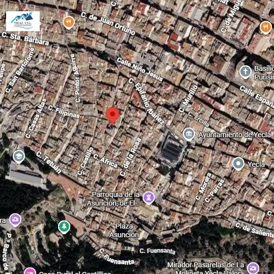 VENTA DE CASA EN YECLA. — 2