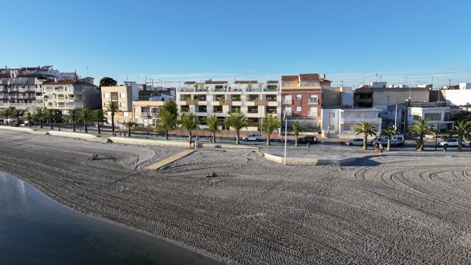 RESIDENCIAL DE OBRA NUEVA EN PRIMERA LÍNEA DE PLAYA EN SAN PEDRO DEL PINATAR