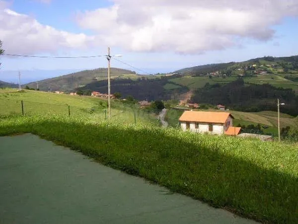 Proyecto de vida en Asturias: tres fincas edificables con vi - foto 2