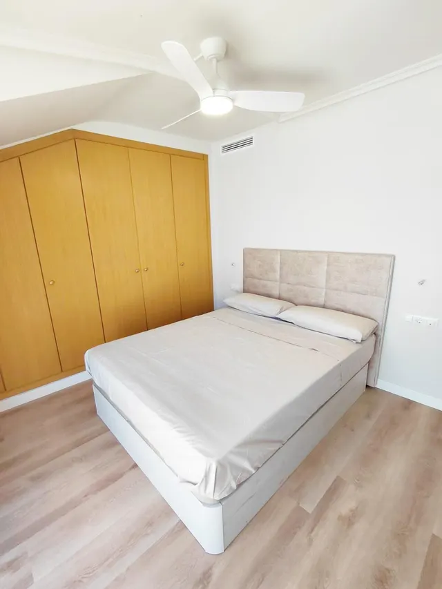 Exclusivo ático dúplex en alquiler con vistas al mar — 17