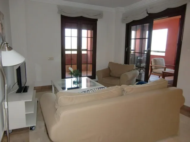 APARTAMENTO EN URBANIZACIÓN PALMERAS CON VISTAS AL MAR — 16
