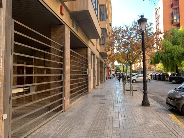 PLAZA DE PARKING  PARA MOTO — 2