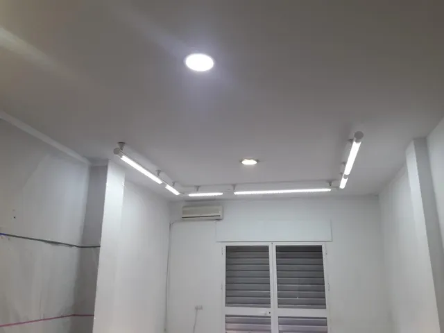 Local comercial reformado en Málaga - 35m2 a pie de calle — 7