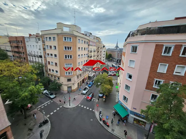 Alquiler de piso en Chamberi en Terraza, 3 habitaciones, — 21
