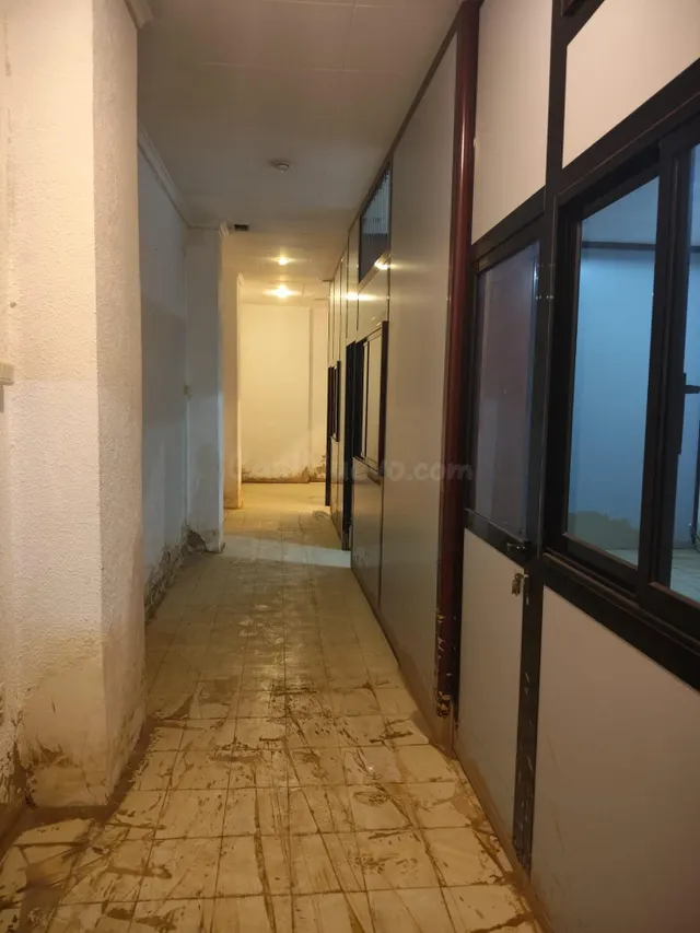 Local comercial en venta en Benetússer - foto 5