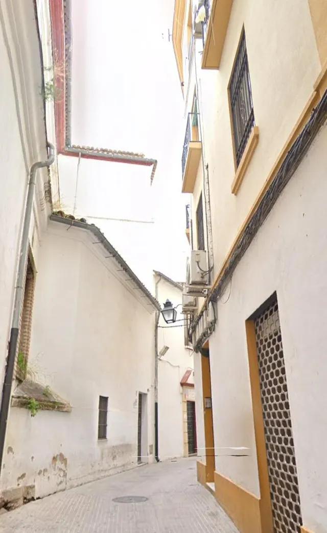 **casa singular para reforma completa en el centro de Córdoba** — 4