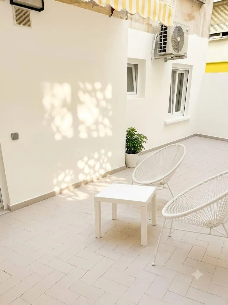 Piso Reformado en L´Hort de Senabre, Jesús, con amplia TERRAZA