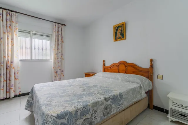 CASA DE DOS PLANTAS EN VENTA — 13