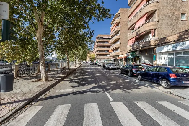 Garaje doble en venta en Urbanización Parque del Genil – Granada Capital — 12