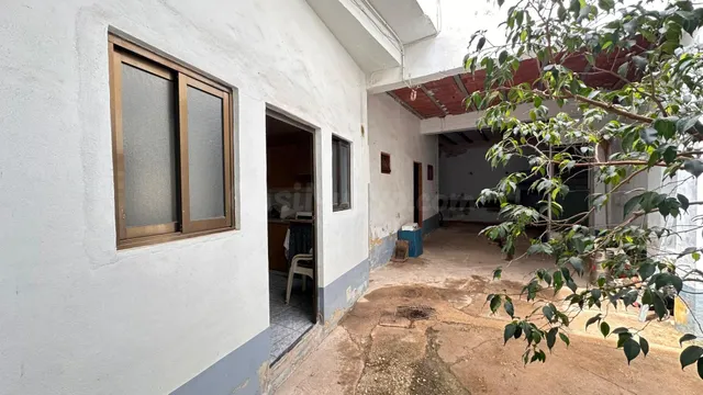 CASA EN VENTA EN CARLET | 270 m2 CONSTRUIDOS + TERRAZA Y PAT - foto 2