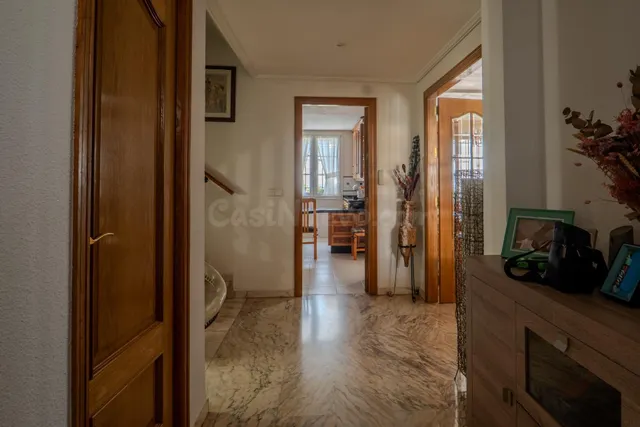 Casa en exclusiva en la zona del Patriarca - foto 5