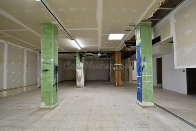 Local comercial en venta al lado de Rambla de la Pau — 4