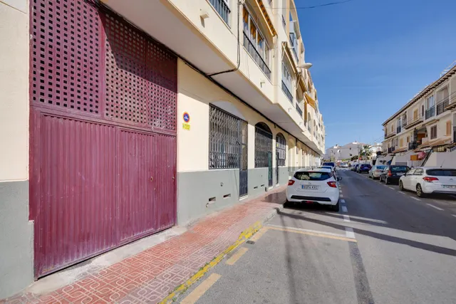Bungalow de 3 dormitorios con piscina comunitaria en la playa de Los Locos — 46