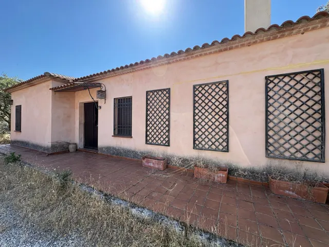 Parcela con casa en urbanización Cañada de la Espada — 35