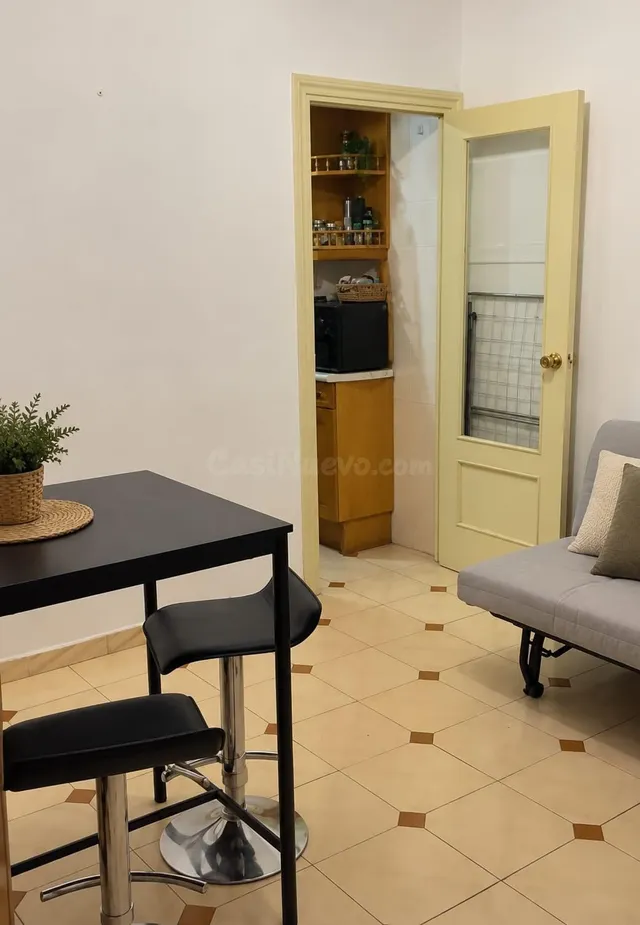 Vivienda de dos dormitorios para reformar en Carabanchel. — 5