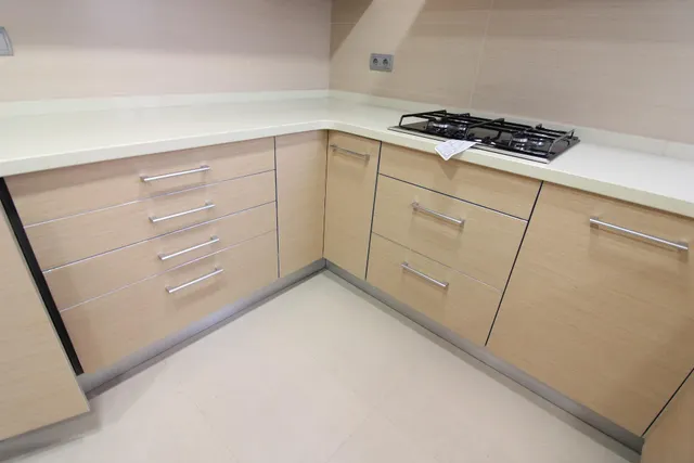 EXCLUSIVA VIVIENDA DE CASI 200M2, REFORMADA A ESTRENAR Y A POCOS PASOS DEL CAUCE DEL TURIA — 27