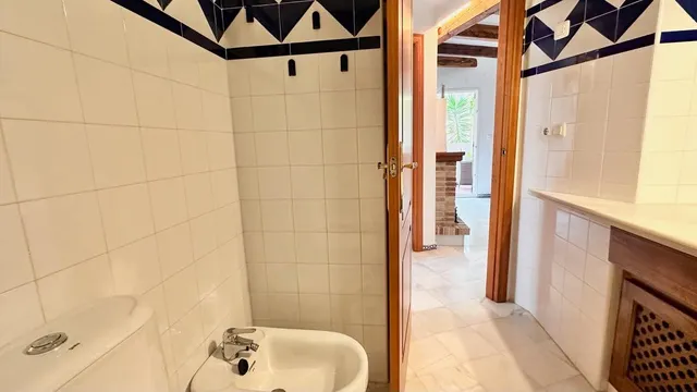 Apartamento con terraza, provincia de Alicante, Torrevieja. 2 habitaciones, 63 m2, 200 metros al mar. — 15