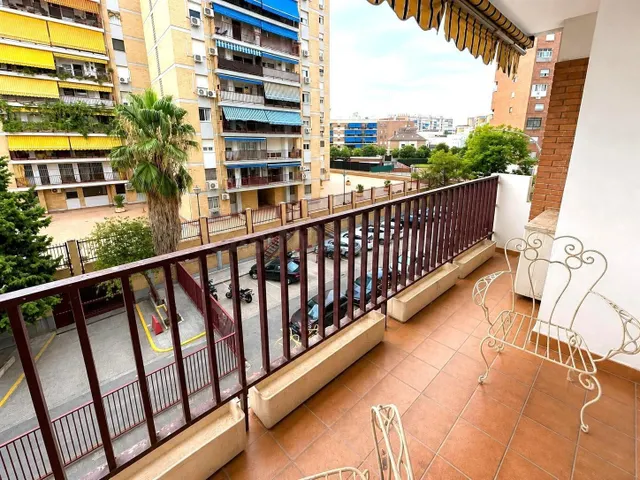 Piso 3 habitaciones 98m² en venta - Nervión - foto 3