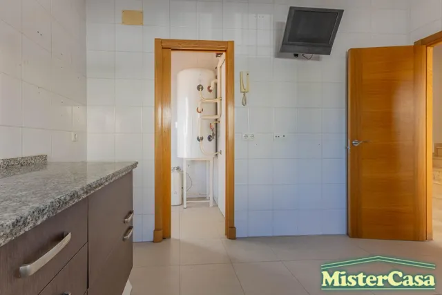 Exclusiva casa pareada de 4 dormitorios con sotano junto al campo de golf — 12