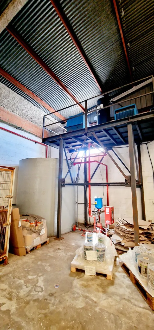 Venta de Nave Industrial de 855 m2 – Polígono Activo y Bien  - foto 5