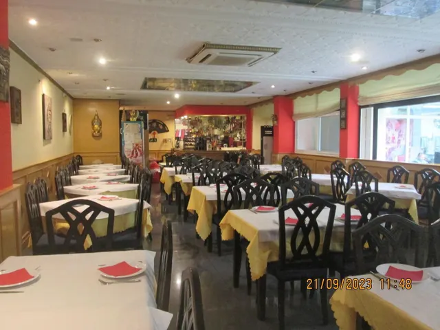 SMARTCITY VENDE AMPLIO LOCAL COMERCIAL - foto 2