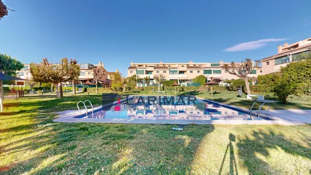 Chalet Adosado en el Campo de Golf de Alicante junto a Playa de San Juan — 4
