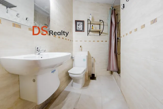 EXCLUSIVA VIVIENDA EXTERIOR Y MUY LUMINOSA CON DOS ESPACIOS INDEPENDIENTES A 30 METROS DE PLAZA DE ESPAÑA — 27